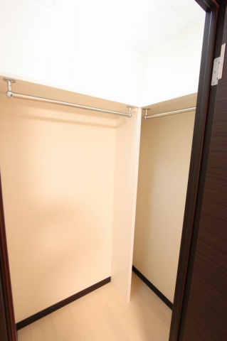 収納　写真は別号室のものです。