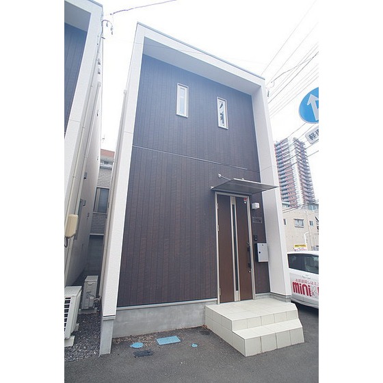 駐車場　２台駐車可