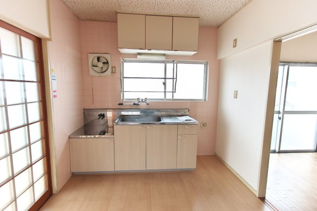 岩本マンションのキッチン写真