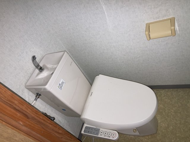 トイレ　2026年9月撮影※現況が相違する場合は現況を優先致します。