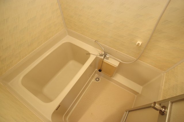 バス・シャワールーム　バス／シャワー