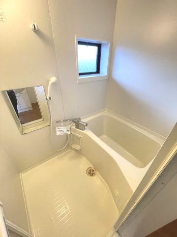 バス・シャワールーム　お風呂で日々の疲れを落としましょう