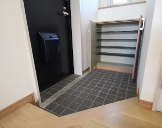 玄関　現況優先