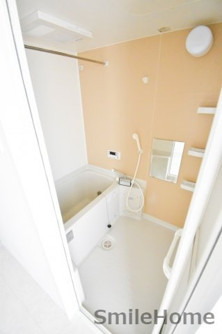 バス・シャワールーム　浴室乾燥は梅雨時や洗濯物が多くても安心です。