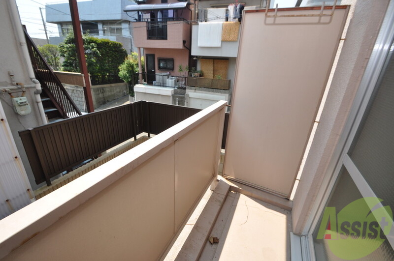 バルコニー　日当たりバッチリ。ホカホカのお布団は気持ちが良いですよね