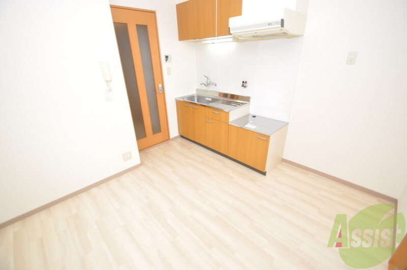 居室・リビング　明るいお部屋はゆったりとしていて、心地よい空間です