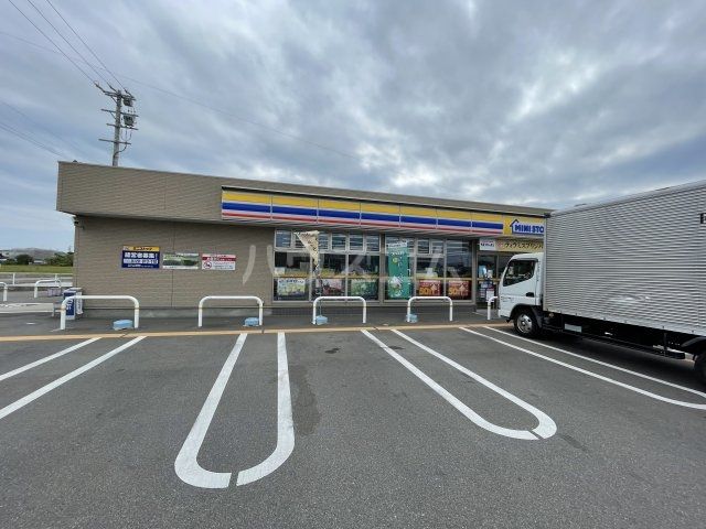 コンビニ　ミニストップ西尾鵜ケ池町店（コンビニ）まで1386m