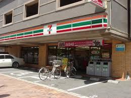 コンビニ　セブンイレブン小倉片野3丁目店（コンビニ）まで65m