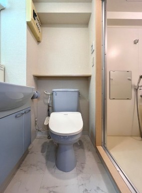 トイレ　※反転