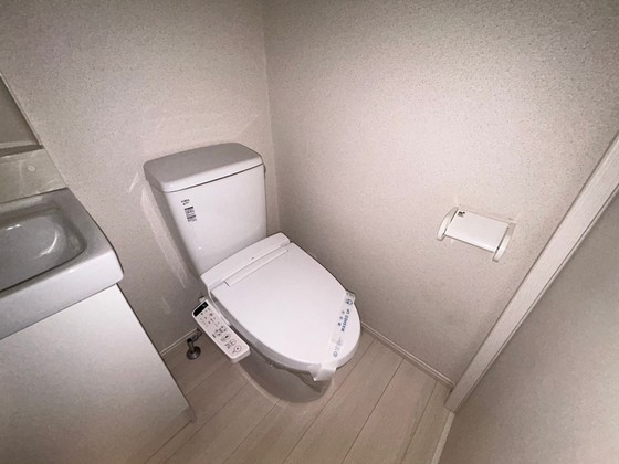 トイレ　※別部屋の写真です