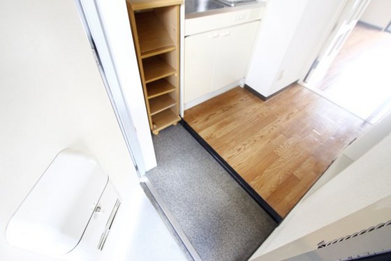 玄関　※別部屋の写真です