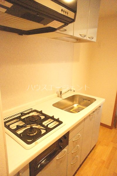 キッチン　キッチンは2口ガスコンロ付です。グリルもありますよ※参考画像