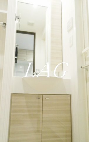 洗面設備　独立洗面台です。