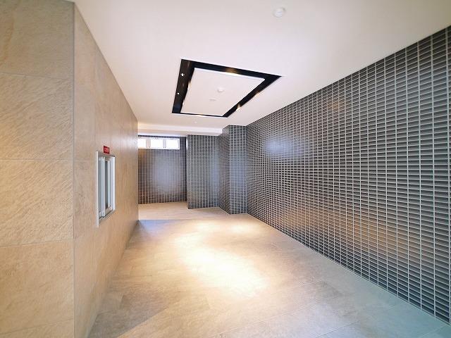 エントランス　清潔なエントランスです