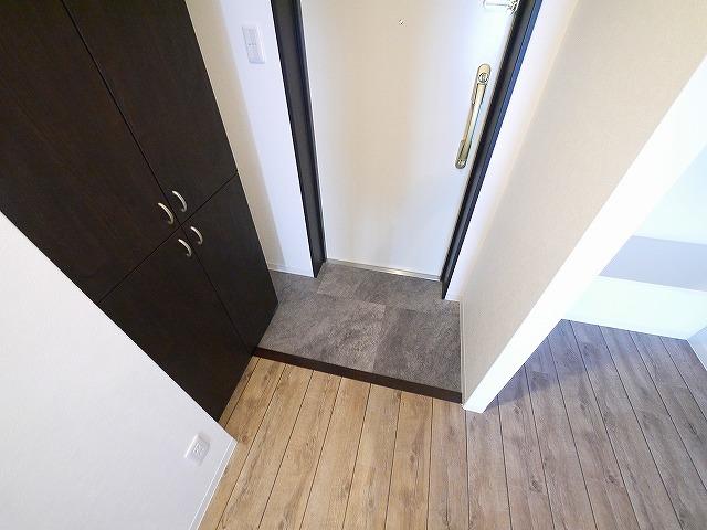 玄関　収納もある玄関です