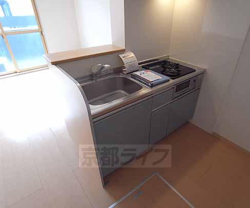 キッチン　二口ガスコンロ＆グリル付きシステムキッチンです。