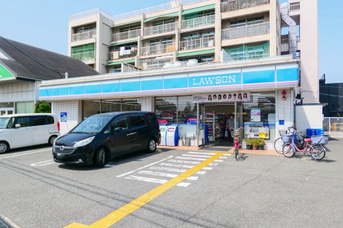 コンビニ　ローソン 新北島一丁目南店（コンビニ）まで83m