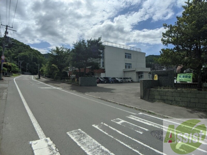 中学校　札幌市立宮の森中学校（中学校）まで1516m