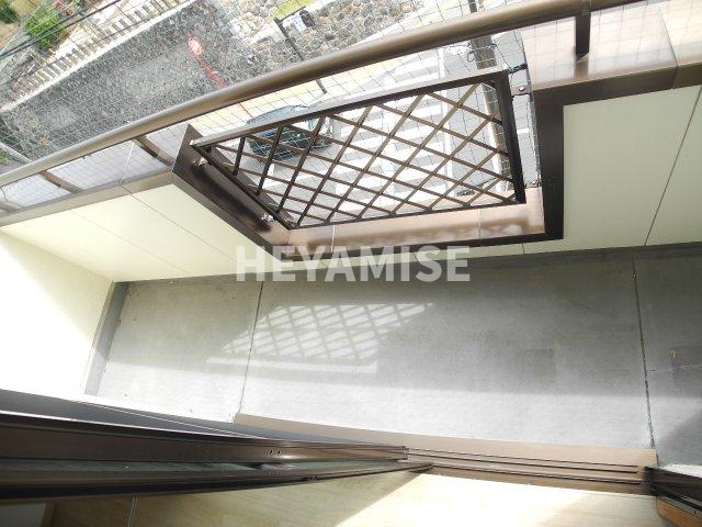 バルコニー　※室内画像は別号室のもの