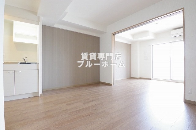 居室・リビング　7.4帖のダイニングスペース！