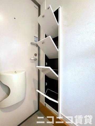 玄関　モデルルームの為、現状を優先致します。