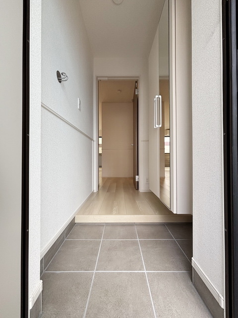 玄関　同施工会社参考写真