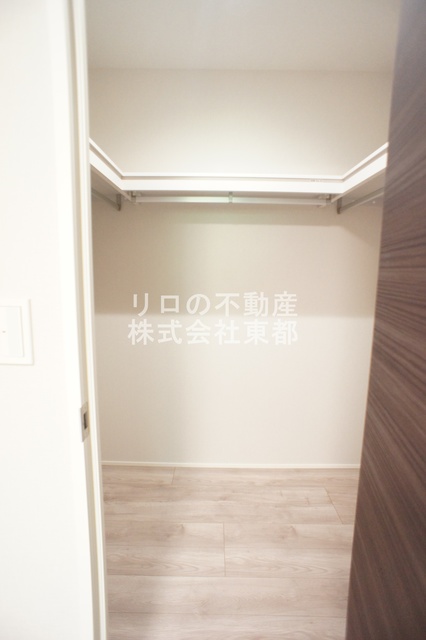 収納　ウォークインクローゼット収納！室内を広くご活用いただけます☆