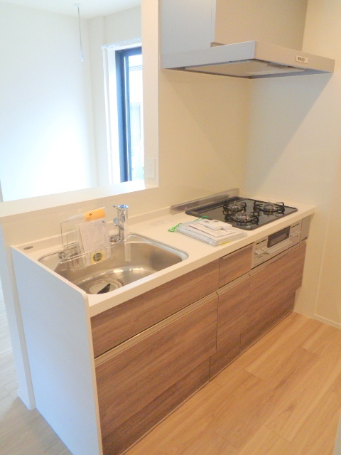 キッチン　料理の幅も広がるガス３口システムキッチン