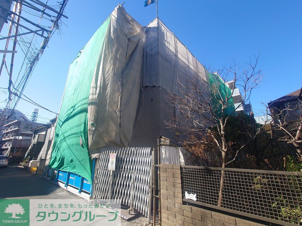 建物外観　駐車場