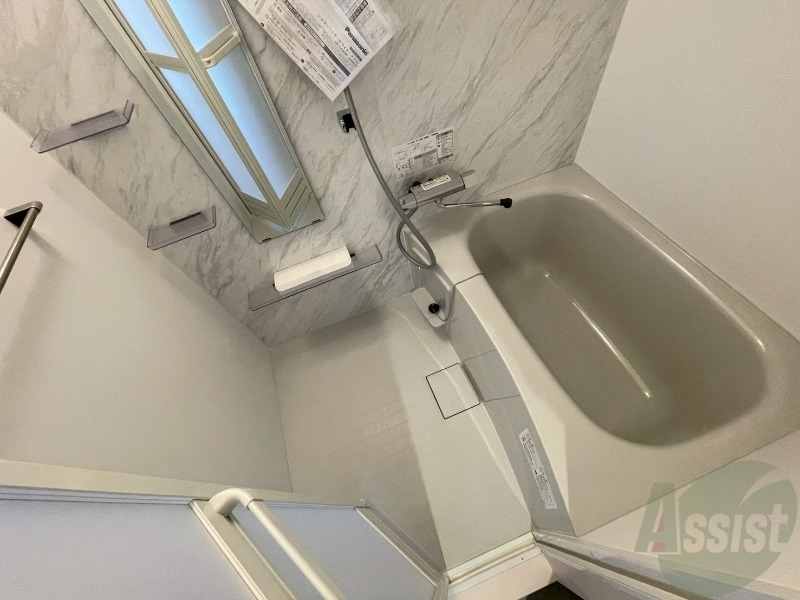 バス・シャワールーム　お風呂になります。一日の疲れを癒してくださいね。