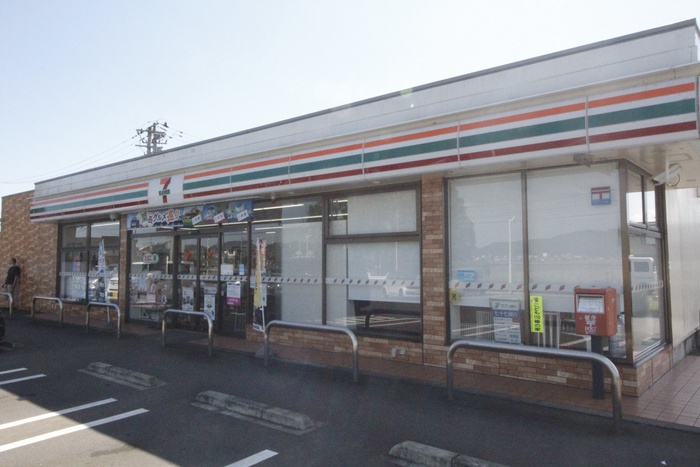 コンビニ　セブンイレブン大河原広表店（コンビニ）まで2600m