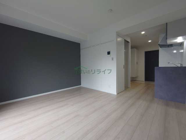 居室・リビング　別室参考画像です