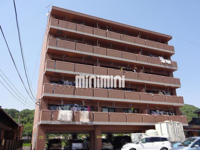 建物外観　日当たりの良い重量感のある外観です。