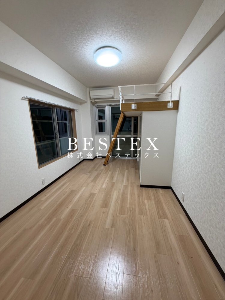 居室・リビング　※同建物内・別タイプの参考写真です。