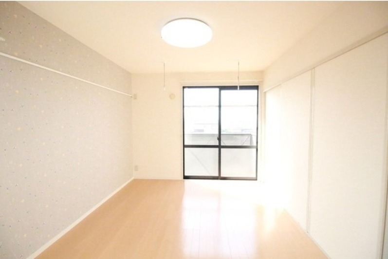 居室・リビング　図面と現状に相違がある場合には現状を優先