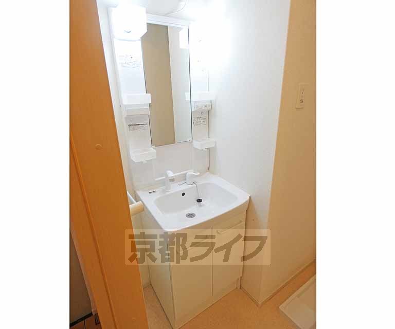 洗面設備　洗面台です。