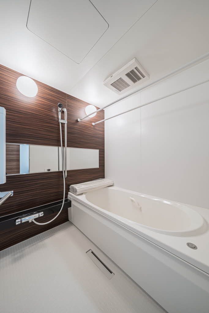 バス・シャワールーム　バスルーム