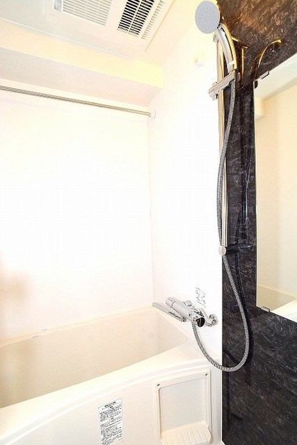 バス・シャワールーム　バスルーム