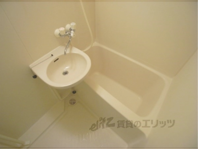 バス・シャワールーム　バス