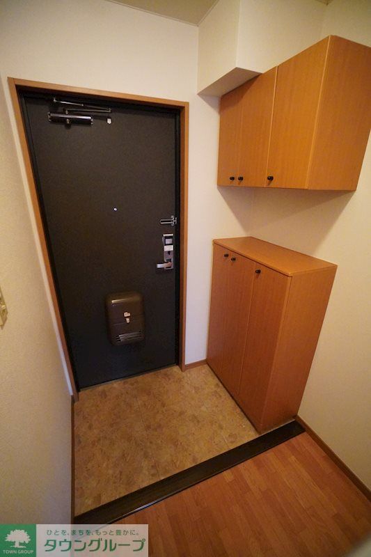 玄関　※別部屋の写真を使用しています。