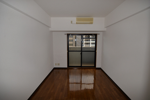 居室・リビング　写真は同マンションの別のお部屋のものです