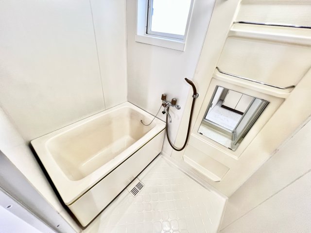 バス・シャワールーム　※別部屋参考写真