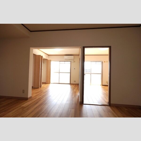 居室・リビング　リビング