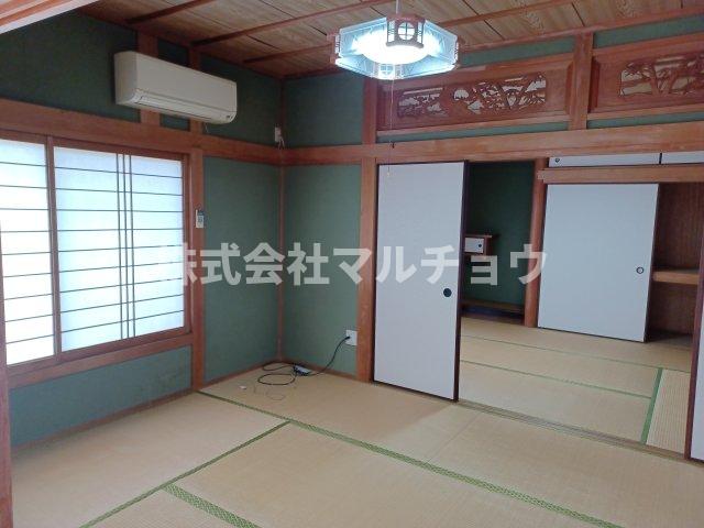 居室・リビング　趣のある和室です