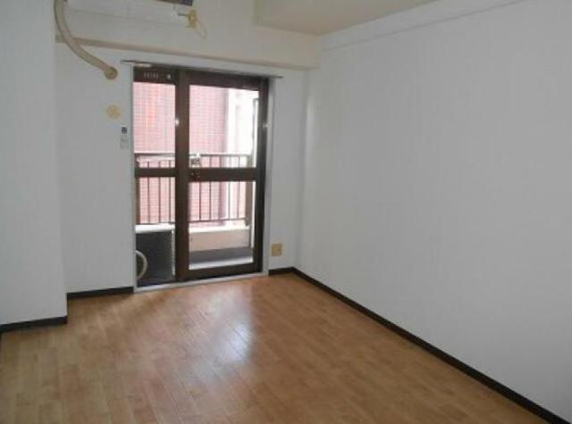 居室・リビング　別部屋参考写真です