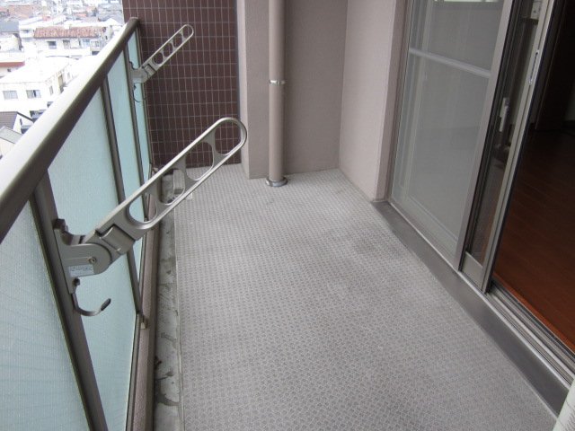 バルコニー　レーベスト志賀本通
