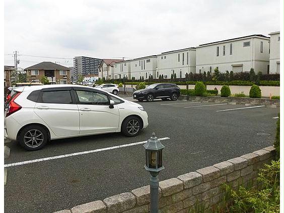 駐車場　駐車場
