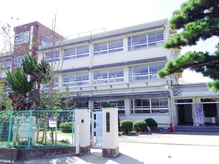 小学校　堺市立南八下小学校（小学校）まで861m