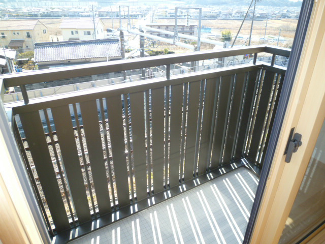 バルコニー　バルコニーは２階もお部屋の写真です。