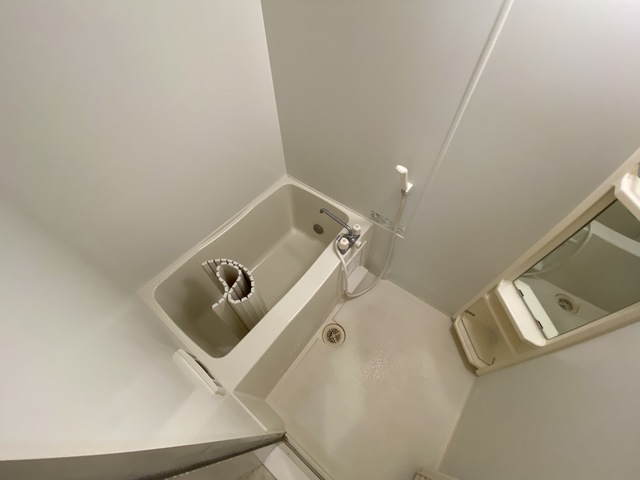 バス・シャワールーム　追い炊き付きでゆっくりできますよ